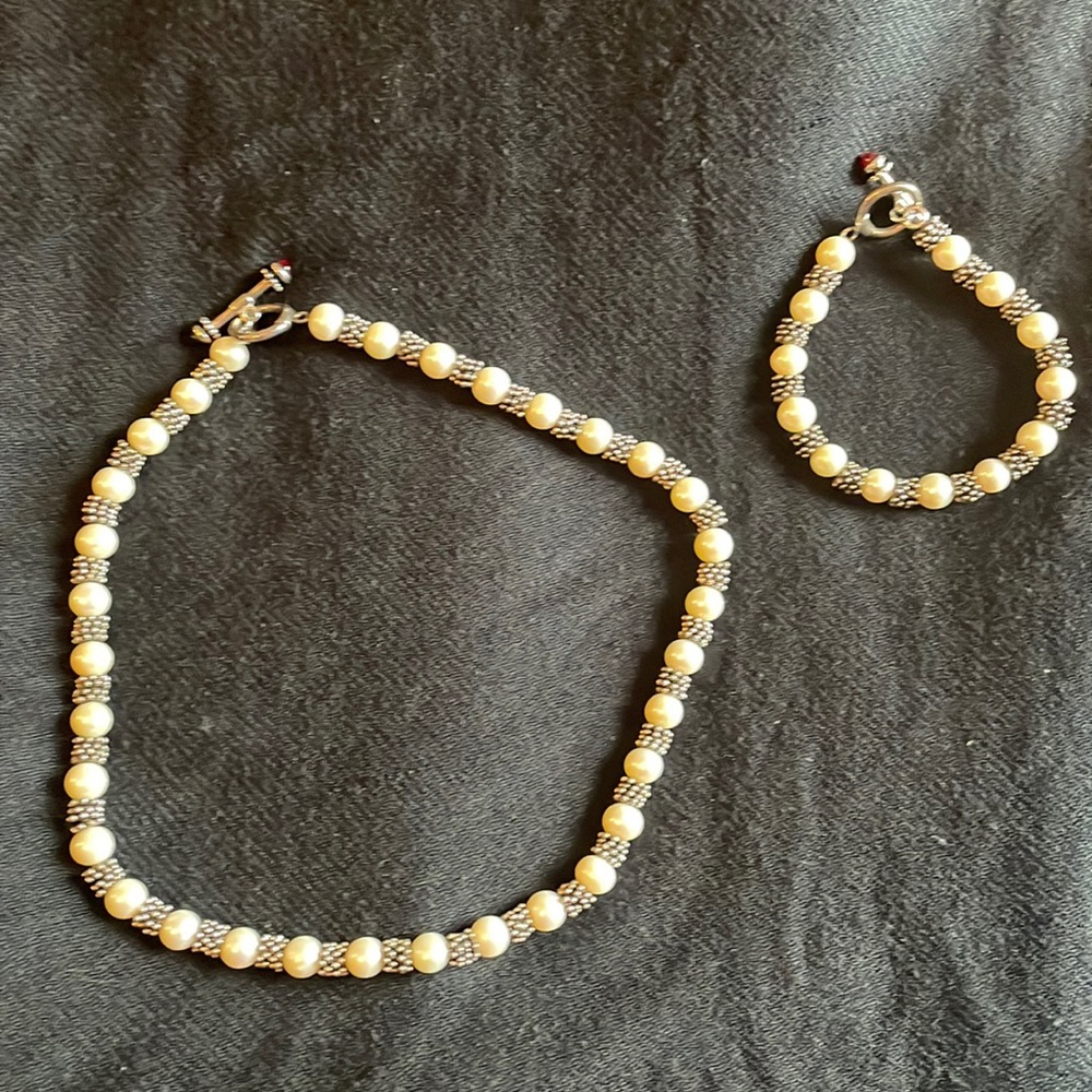 PEARLS CAROLYN POLLACK NECKLACE With toggle